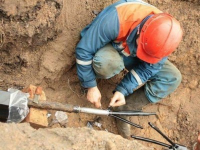 
                    Повреждение электрокабелей восстанавливают в Бостандыкском районе
                