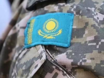 
                    Сколько человек призовут на срочную воинскую службу в Алматы
                