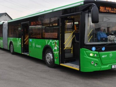 
                    Маршруты некоторых автобусов временно изменили в Алматы
                