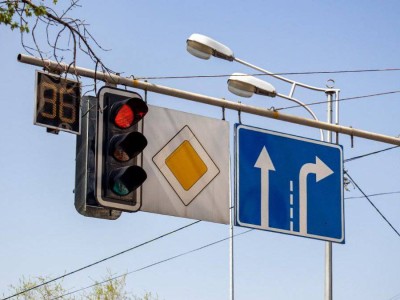 
                    Новые светофоры появятся в Жетысуском районе
                