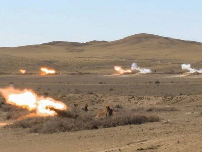 
                    Президент посетил военные учения в Алматинской области
                