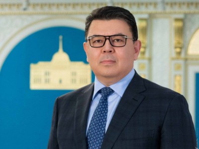 
                    Канат Бозумбаев назначен советником Президента
                