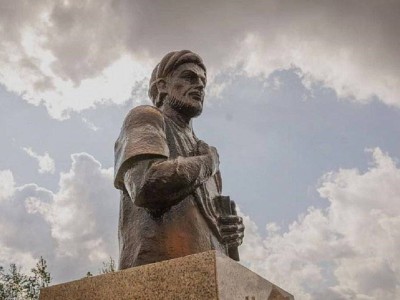 
                    Бюст ибн Сины открыли в Астане
                