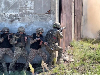 
                    Зачем Казахстан и Пакистан проводят антитеррористические учения
                