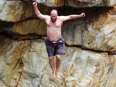 
                    Неосторожный прыжок в воду может стать последним
                