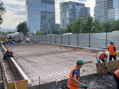 
                    На проспекте Аль-Фараби в Алматы начинается ремонт последнего участка
                