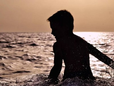 
                    Сотрудник ЧС Шымкента спас семилетнего мальчика из воды
                