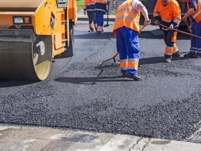 
                    Дорожные работы на проспектах аль-Фараби и Абая в Алматы завершат до начала учебного года
                