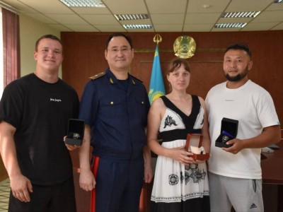 
                    Наградили волонтеров, нашедших пропавшую в Шахтинске девочку
                