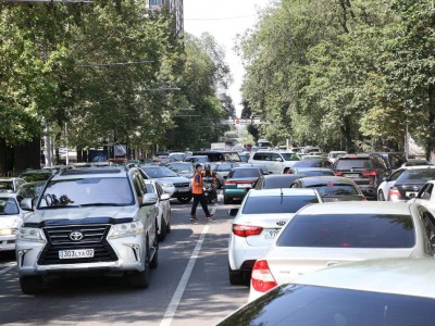 
                    Акимат Алматы: заторы на дорогах – временные неудобства
                