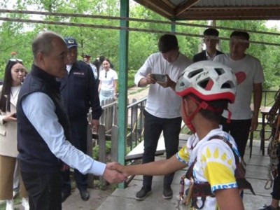 
                    Аким Актюбинской области лично проверил безопасность детей в каникулярное время
                