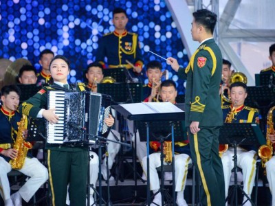 
                    Военно-музыкальный фестиваль проходит в Астане
                