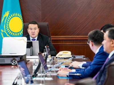 
                    Алихан Смаилов заслушал отчеты акимов областей о подготовке к отопительному сезону
                