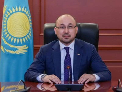 
                    Даурен Абаев назначен послом Казахстана в России
                