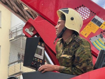 
                    В Таразе горела крыша многоэтажного жилого дома
                