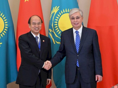 
                    Касым-Жомарт Токаев провел серию встреч с руководителями китайских компаний
                