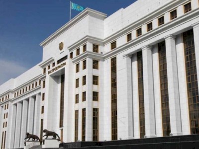 
                    Более 1600 фактов незаконного взимания налогов за вывески выявили прокуроры
                