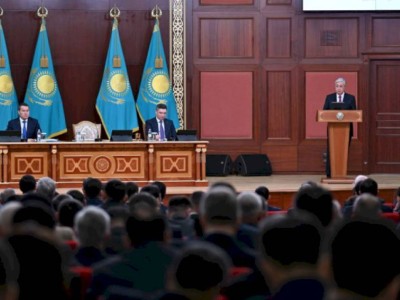 
                    Токаев маслихатам: Отстаивая интересы жителей, не скатывайтесь к легковесному популизму
                