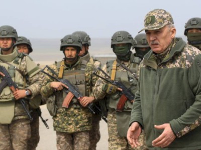 
                    Министр обороны лично наблюдал, каковы новые методы ведения боевых действий
                
