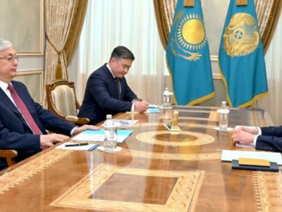 
                    Президент принял министра индустрии и инфраструктурного развития Марата Карабаева
                