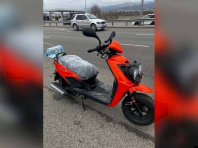 
                    В Алматы мопедист сбил полицейского и пытался скрыться
                