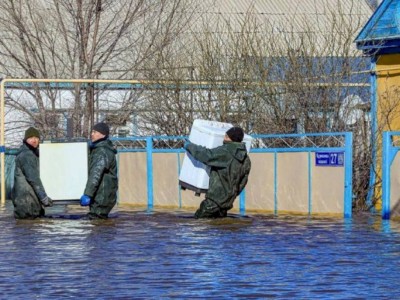 
                    Потерявшим жилье во время паводков в Кобдинском районе пообещали новые дома
                