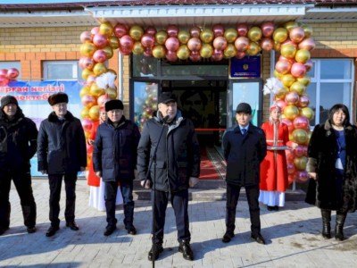 
                    В Казахстане достроили первую школу на средства, изъятые у коррупционеров
                