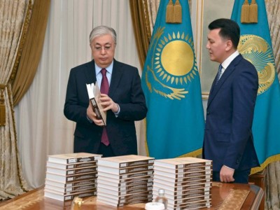 
                    Президенту доложили о работе Госкомиссии по полной реабилитации жертв политрепрессий
                