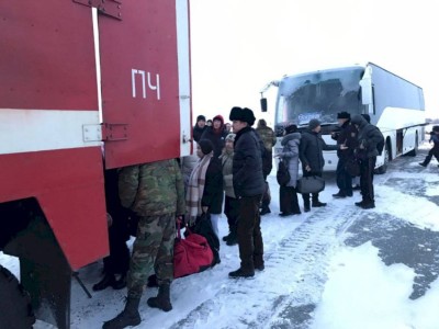 
                    На трассе Зайсан - Усть-Каменогорск из неисправного автобуса эвакуированы 44 пассажира
                