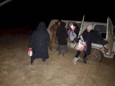 
                    Скорую помощь с больным ребенком в салоне вызволили спасатели из трясины
                