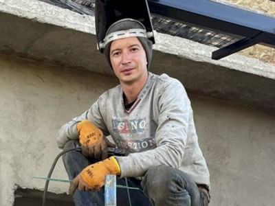 
                    Искрометная работа: алматинец Раис Саринов рассказал о тонкостях профессии сварщика
                