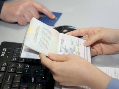
                    В Казахстане планируют предоставлять ВНЖ за инвестиции в 300 тысяч долларов
                