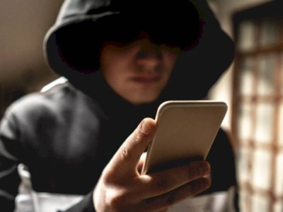 
                    Двенадцатилетний лжетеррорист «заминировал» три школы в Алматинской области
                