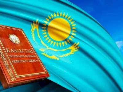 
                    Известные общественные деятели поздравили соотечественников с Днем Конституции Республики Казахстан
                