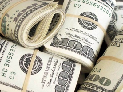 
                    Более 528 млн тенге наличными пытались провезти через аэропорт Алматы
                