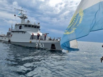 
                    Военные моряки провели поисково-спасательную операцию в Каспийском море
                
