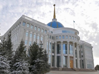 
                    Какие меры по повышению доверия граждан к местным органам власти предусмотрены в указе Президента РК
                