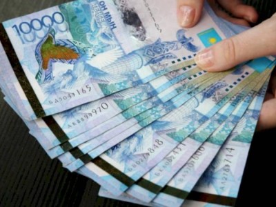 
                    Какие депозиты попадают под действие программы по защите тенговых вкладов
                
