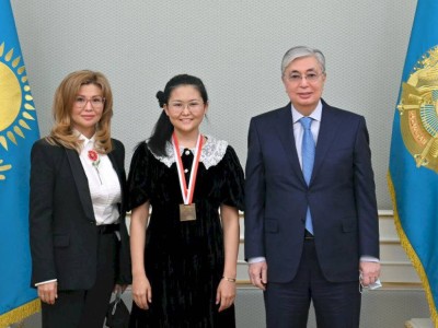 
                    Президент пожелал новых побед шахматистке Бибисаре Асаубаевой
                
