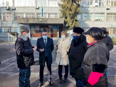 
                    Депутаты маслихата Алматы посетили ДВД
                
