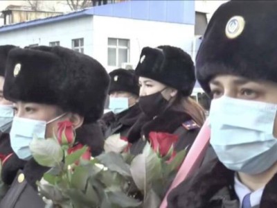 
                    Как несли службу женщины-полицейские во время массовых беспорядков в Алматы
                