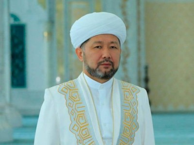 
                    Верховный муфтий поздравил казахстанцев с Днем Первого Президента РК
                