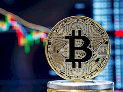 
                    Вакцинированные будут майнить криптовалюту для Билла Гейтса – новый фейк казнета
                