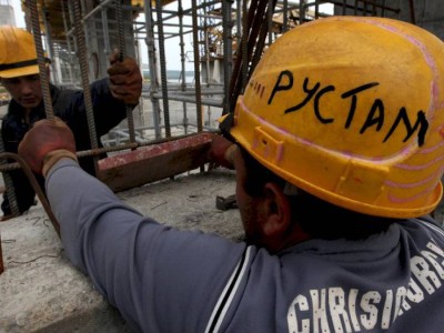 
                    Работодателей, использующих труд гастарбайтеров, наказали в Алматы
                