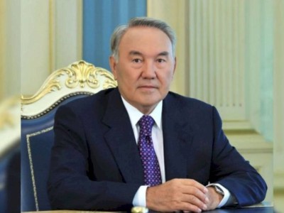 
                    Елбасы поздравил казахстанцев с Днем единства народа
                