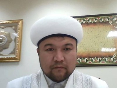 
                    Вакцинация не нарушает пост – Еркинбек Шокай
                