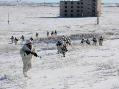 
                    Генштаб ВС РК проверил боеготовность войск на юго-востоке Казахстана
                