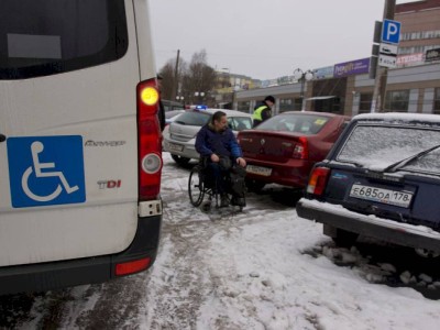 
                    Как оправдываются автолюбители за парковку на местах инвалидов в Алматы
                