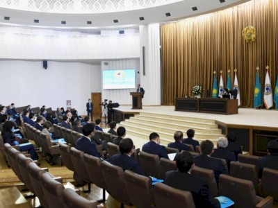 
                    В Алматы прошла первая сессия городского маслихата VII созыва
                