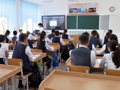 
                    30,8 млрд тенге выделено на повышение зарплат алматинских педагогов
                